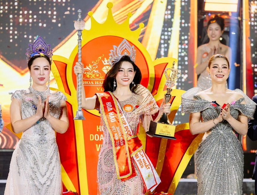 Nguyễn Hoàng Vân đăng quang ''Hoa hậu Doanh nhân Việt Nam 2026'' với cú ''hattrick'' ấn tượng