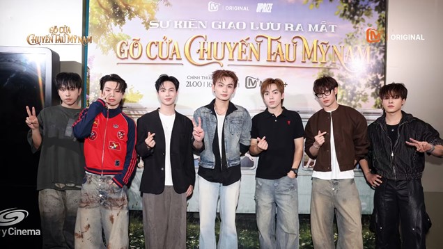 ''Gõ cửa chuyến tàu mỹ nam'': Khán giả trực tiếp tham gia câu chuyện